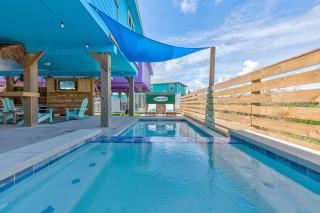 Totally Beachin by AvantStay Private Heated Pool Hot Tub Fire Pit - Port Aransas - 6