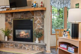 Harmony Ridge by AvantStay Fireplace Large Deck Forest Views - Lake Harmony - 4