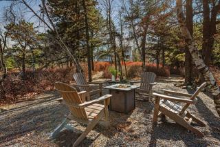 Lakers Pointe by AvantStay Lakefront Private Peninsula Hot Tub Game Room - Long Pond - 4