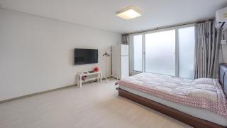 Sokcho World Pet-Friendly (Paid) Pension - 1