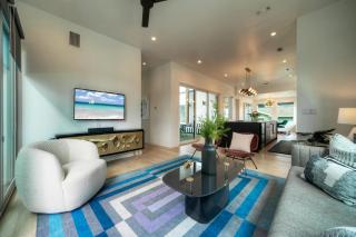 Modern Design 3 Mins to the Beach Boat Parking The Beach Box by AvantStay - Port Aransas - 0