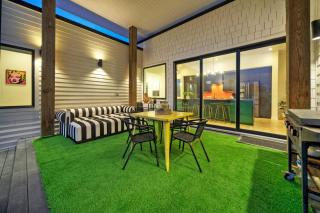 Modern Design 3 Mins to the Beach Boat Parking The Beach Box by AvantStay - Port Aransas - 4