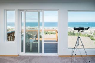 Blue Horizon by AvantStay Panoramic Views of the Ocean w Entertainers Patio - Rockaway Beach - 7