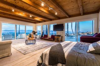 Oak Hills by AvantStay Panoramic View Pool Spa - Los Angeles - 2