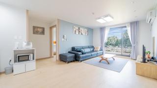 Jeju ChunJaNe Pension - 1