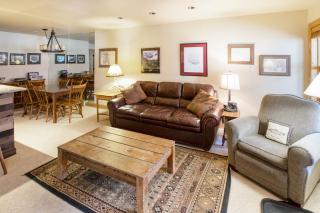 Cimarron Lodge 22 by AvantStay Ski-InSki-Out Property in Complex w Two Hot Tubs Permit12986 - 8