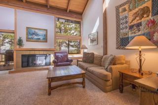 Hawks Eye by AvantStay Cozy Condo w Views Access to Northstar Resort Community - Ponderosa Fairway Estates - 5