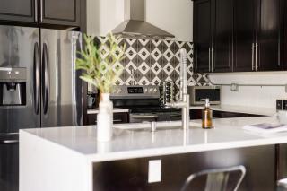 Luna Stellar by AvantStay Modern Artists Loft Buyout w 10 BRs Patio Billiards - Scottsdale - 7