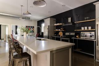 Luna Stellar by AvantStay Modern Artists Loft Buyout w 10 BRs Patio Billiards - Scottsdale - 1