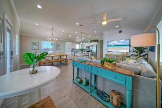 Once Upon A Tide by AvantStay Private Pool - Port Aransas - 1