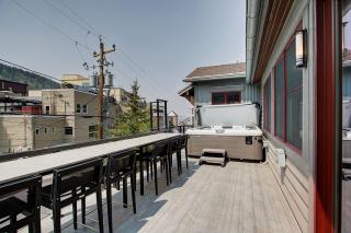 Main Street Escape by AvantStay Stunning Home right off Main Street w Hot Tub Large Deck - Park City - 6