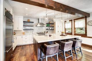 Main Street Escape by AvantStay Stunning Home right off Main Street w Hot Tub Large Deck - Park City - 9