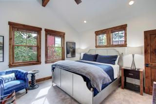 Main Street Escape by AvantStay Stunning Home right off Main Street w Hot Tub Large Deck - Park City - 7