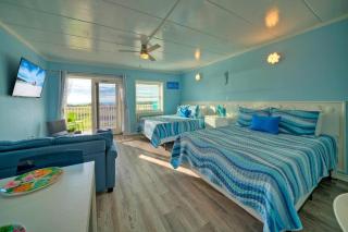 Oceanfront Condo w Private Balcony Pool Tennis Bubbly Blew by AvantStay - Port Aransas - 7