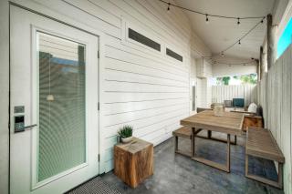 Pool Playground Patio Living Family-Friendly Clamshell Cottage by AvantStay - Port Aransas - 2