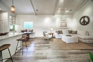 Pool Playground Patio Living Family-Friendly Clamshell Cottage by AvantStay - Port Aransas - 1