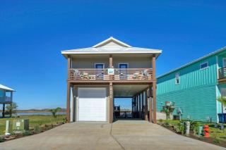 Pelicans Porch by AvantStay Private Pool Views - Port Aransas - 7