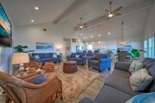 Pelicans Porch by AvantStay Private Pool Views - Port Aransas - 4