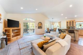 Blitzen by AvantStay Pet-Friendly Tahoe Retreat Near Heavenly Ski Resort - South Lake Tahoe - 9