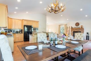 Blitzen by AvantStay Pet-Friendly Tahoe Retreat Near Heavenly Ski Resort - 2