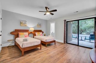Mizzenmast by AvantStay Harbourtown Escape Group Retreat w Patio - Hilton Head Island - 8