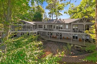 Modern Masterpiece by AvantStay Waterfront Private Dock - Denver - 3