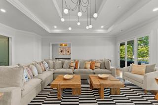Modern Masterpiece by AvantStay Waterfront Private Dock - Denver - 1