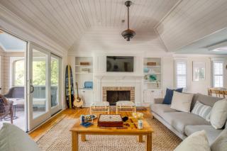 Palmetto by AvantStay Gorgeous Character Home w Pool Sun Room Pool Table - Isle of Palms - 2