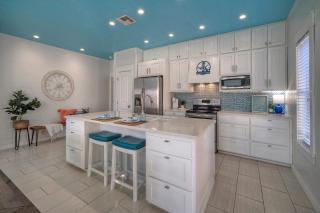 Pool Access Private Patio Living Near the Beach Seahorse Cove by AvantStay - Port Aransas - 8