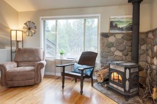 River Meadows by AvantStay Near River Access to Private Boat Ramp - Bend - 3