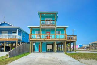 Newly Built Outdoor Living View Boat Parking 50 Shades of Blue by AvantStay - 0