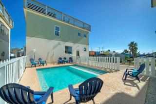 Huge Priv Rooftop w Ocean Glimpse View Pool Seaside Lookout by AvantStay - Port Aransas - 0