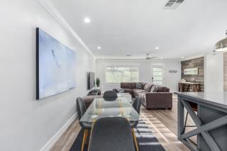 Sunsets on 11th by AvantStay Resort-Style Pool Hot Tub Game Room - Phoenix - 4