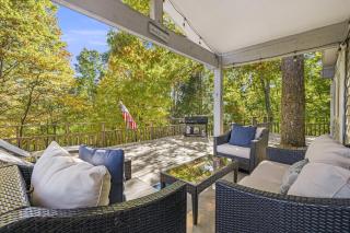 Cabin in the Sky by AvantStay Deck w Views - 5