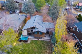 Riverfront Bend by AvantStay Private Dock Large Yard w Views Hot Tub - Bend - 7
