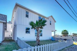 Shorely Goodness by AvantStay Near Music Eats - Port Aransas - 2