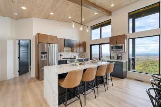 Whiskey Ridge by AvantStay Infinity Pool, Hot Tub, Game Room, Panoramic Views - 1