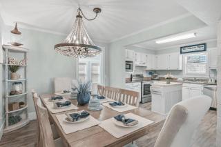 Walk to Blue Mountain Beach, Private Pool, Hot Tub 30A Sea-Renity by AvantStay - Santa Rosa Beach - 1