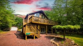 Mews Mountain House by AvantStay Walk to Beach Hot Tub Game Room - Albrightsville - 8