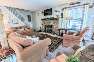 Harmony Cottage by AvantStay Lake Access Hot Tub Fire Pit Game Room - Lake Harmony - 3