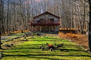 Mountain Magic by AvantStay Firepit Game Room - Pool Table Foosball - Gouldsboro - 8