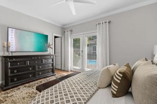 Honey Bee Bungalows by AvantStay Boat Friendly Pool Access - Destin - 1