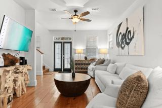 Coastal Soul 393 by AvantStay Near Boat Ramp Bay Private Yard - Santa Rosa Beach - 1
