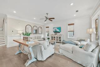 Barefoot Paradise by AvantStay Walk to Beach Pool Bikes - Inlet Beach - 5