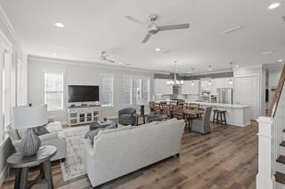 30A Salt Life by AvantStay Golf Cart Pool Blue Mountain - 3