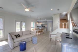 Holiday House by AvantStay Oceanview Steps to Beach - Santa Rosa Beach - 5