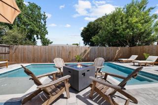 1 Block to Beach Private Pool Fire Pit Bonfires G By The Sea by AvantStay - Panama City Beach - 8