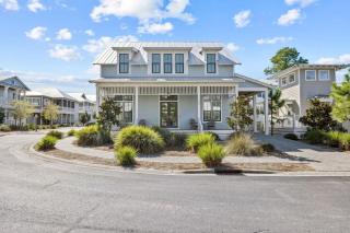 30A Aqua Vista by AvantStay Golf Cart Included Pool Acess Walk to Beach - Santa Rosa Beach - 0