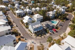 30A Aqua Vista by AvantStay Golf Cart Included Pool Acess Walk to Beach - Santa Rosa Beach - 6