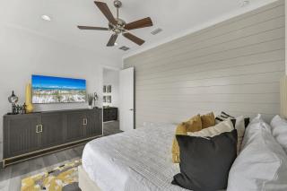 Sunlight Coast by AvantStay Sleeps 28 Pool Gulf View Golf Cart - Santa Rosa Beach - 4